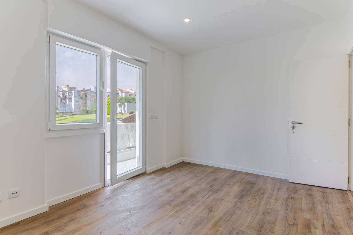 Deccory Lda - Loures - Concrete Flooring Installation