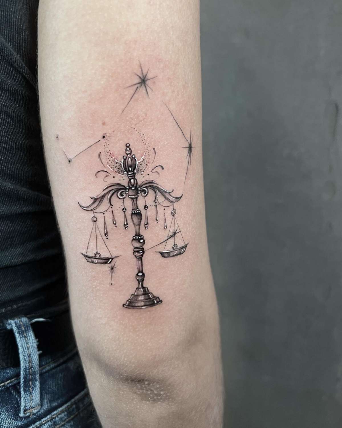 Shaded Red Tattoo - São João da Madeira - Ilustración