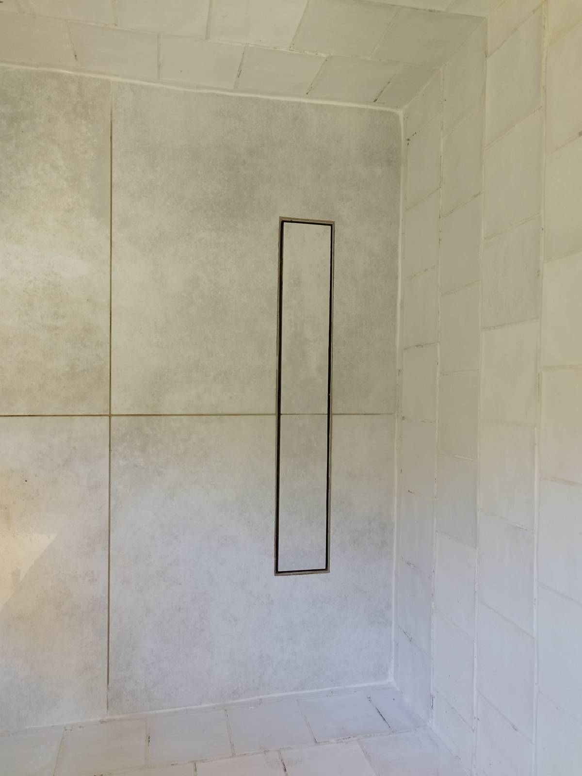 Wm constrói - Porto - Interior Wall Addition