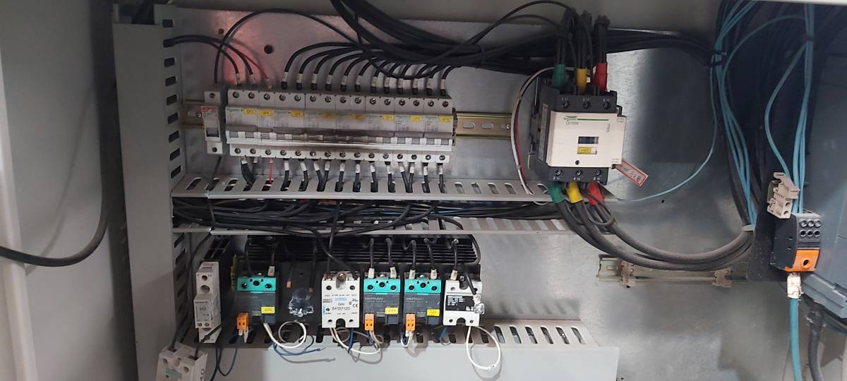 Luís Lopes - Leiria - Circuit Breaker Panel or Fuse Box Installation