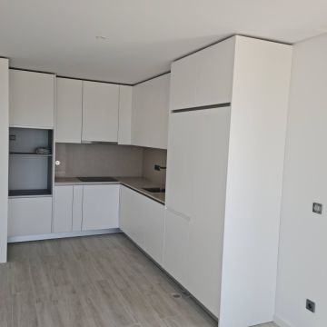 Sidnei Santos unipessoal LDA - Odivelas - Reparação de Porta de Madeira