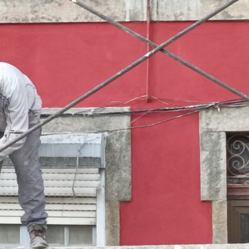 Elenco concreto - Porto - Colocação de Rodapés