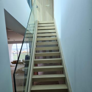 Sidnei Santos unipessoal LDA - Odivelas - Roupeiros