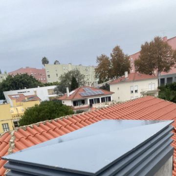 Serralheria Portal - Sintra - Instalación de la puertas para mascotas