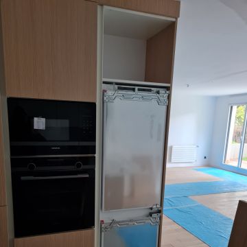 Sidnei Santos unipessoal LDA - Odivelas - Reparação de Porta de Madeira