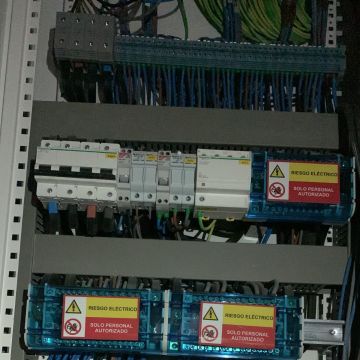 Faz Tudo Home Service - Ílhavo - Switch and Outlet Repair