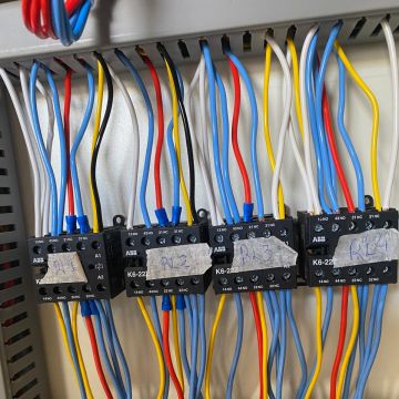 Técnico Cleber Santos | Eletricidade e Reparações - Viseu - Instalação de Escadas
