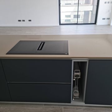 Sidnei Santos unipessoal LDA - Odivelas - Roupeiros