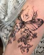 Shaded Red Tattoo - São João da Madeira - Tatuajes y piercings