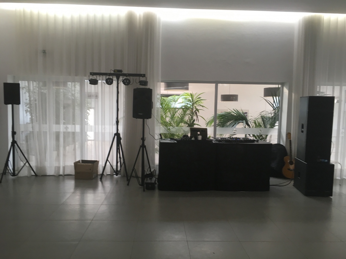 Nena DJ - Vila Real - DJ para Festas e Eventos