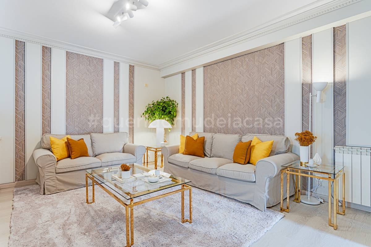 Rodolfo Galvão Home Stylist - Lisboa - Instalação ou Substituição de Cortinas