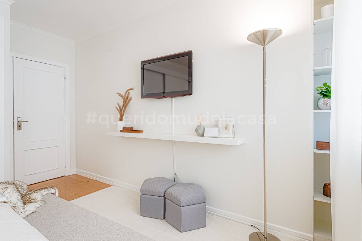 Rodolfo Galvão Home Stylist - Lisboa - Instalação ou Substituição de Cortinas