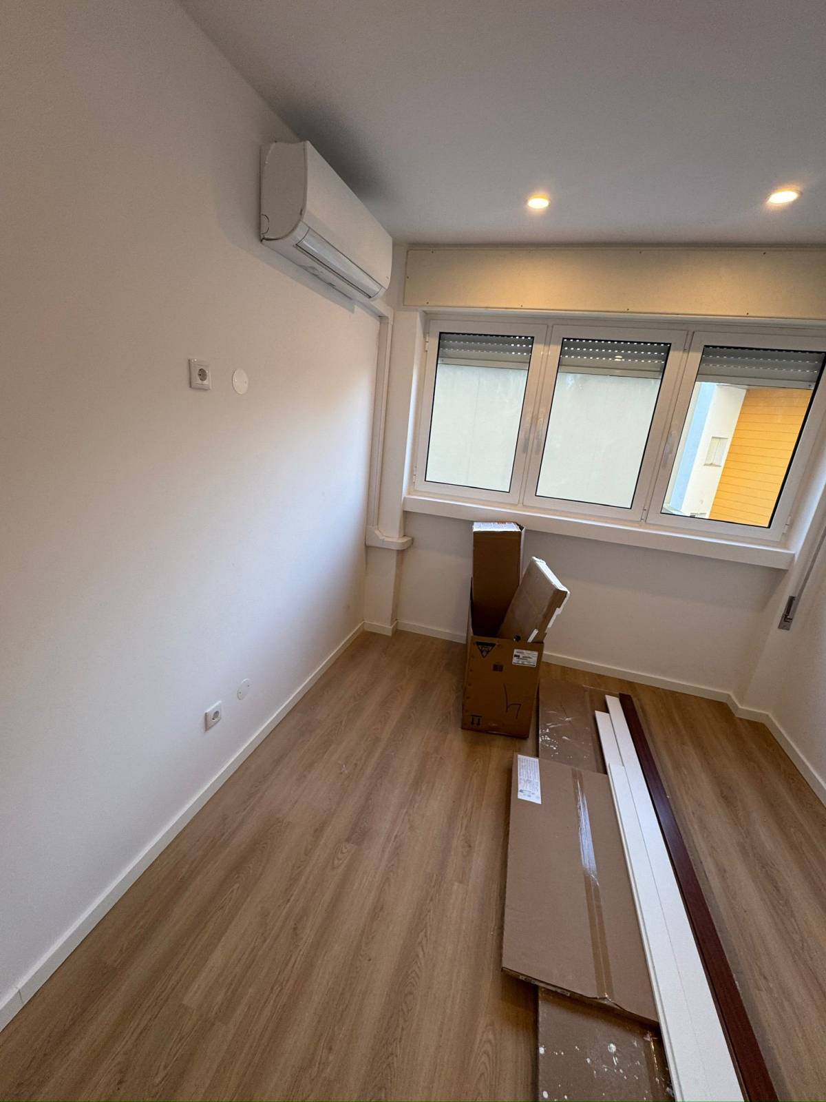modelly - Viseu - Adición de pared interior