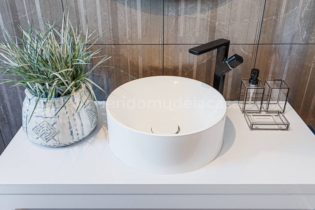 Rodolfo Galvão Home Stylist - Lisboa - Suspensão de Quadros e Instalação de Arte
