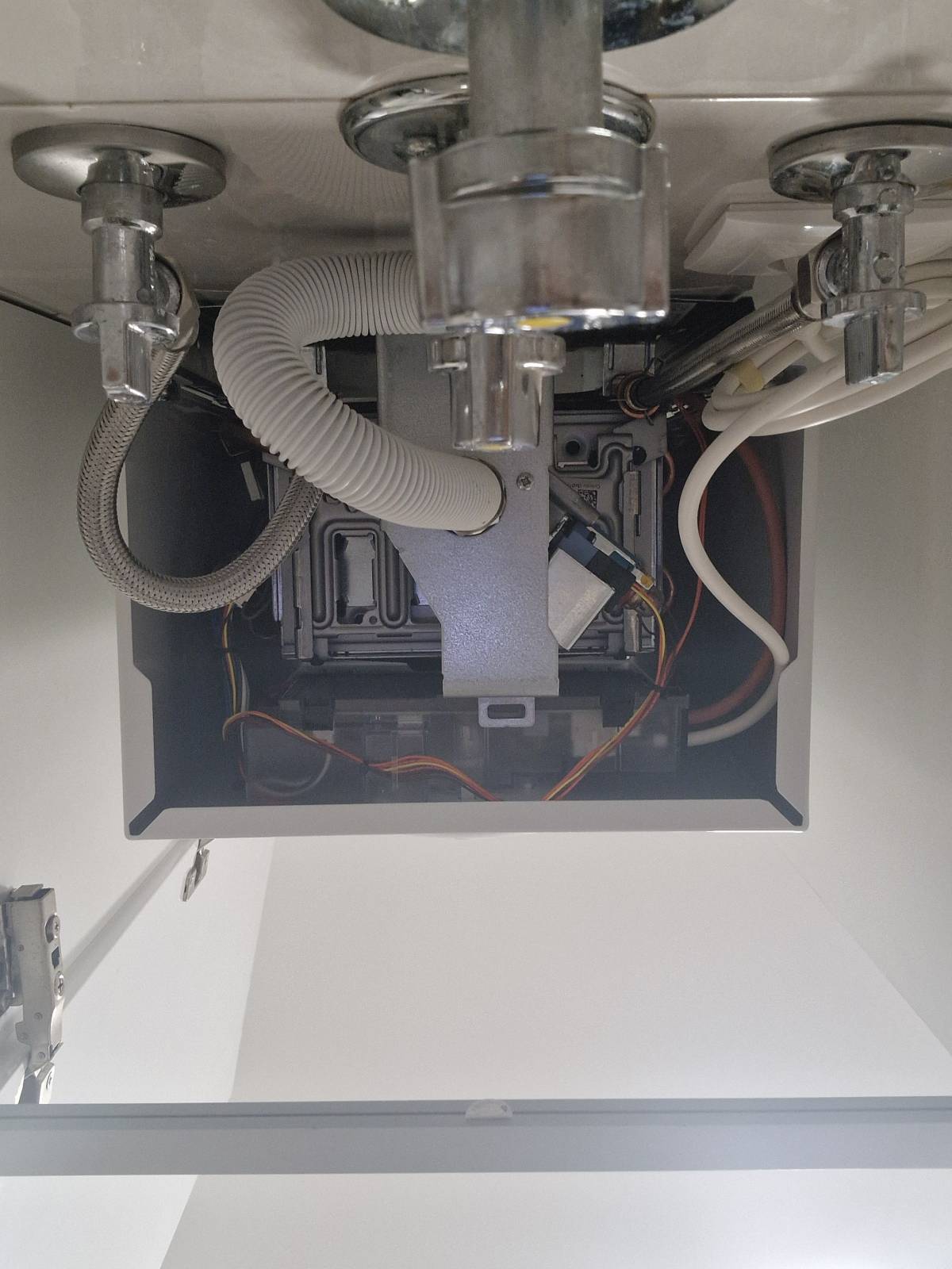 Damazio - Sintra - Boiler Inspection or Maintenance