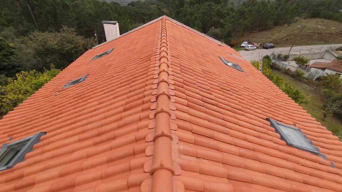 Tavares - Coimbra - Dachreinigung