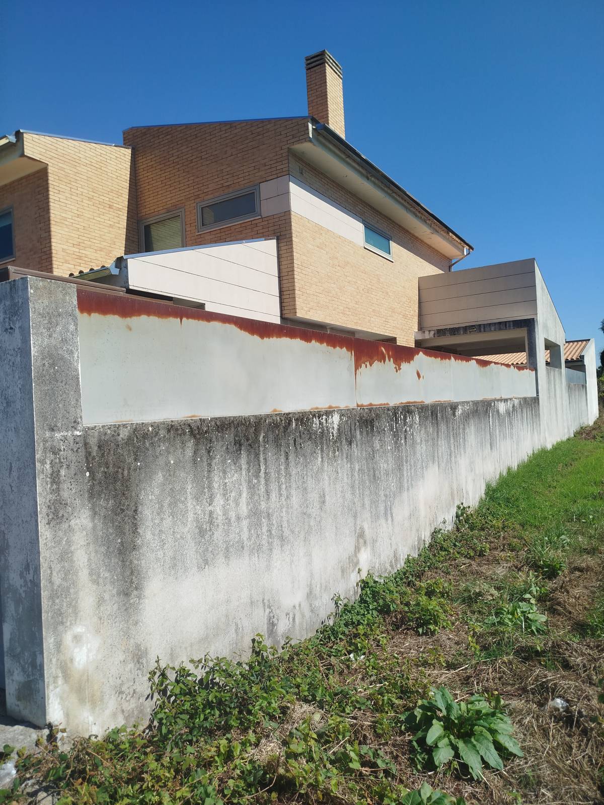 Tavares - Coimbra - Dachrinnen reinigen und warten