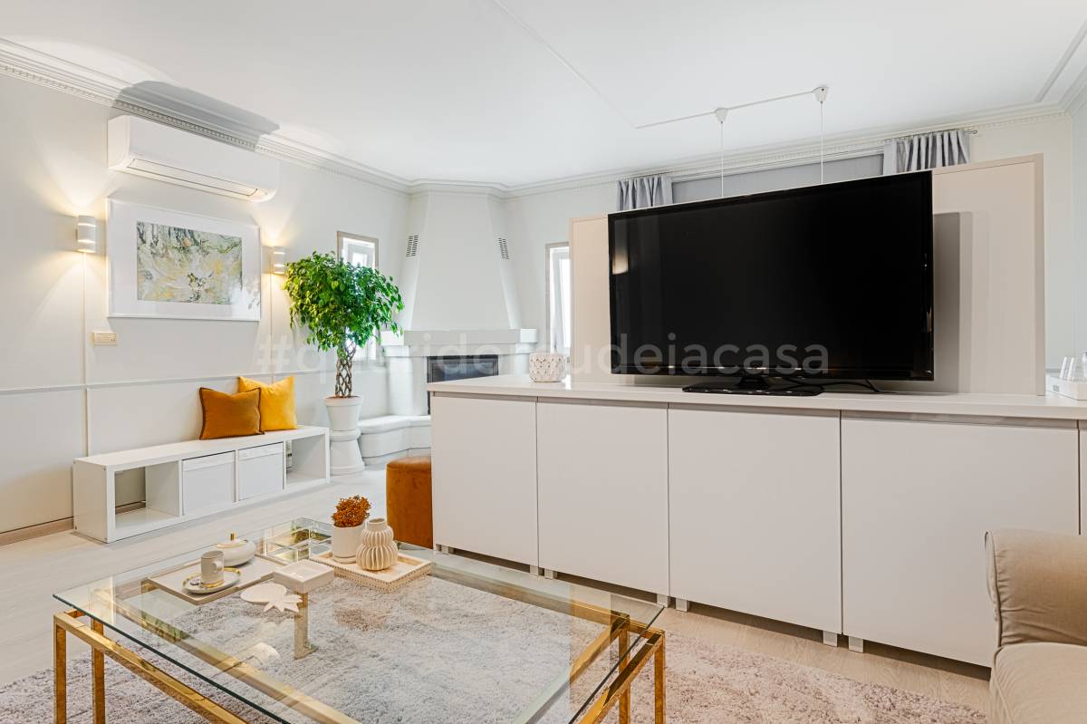 Rodolfo Galvão Home Stylist - Lisboa - Instalação ou Substituição de Cortinas