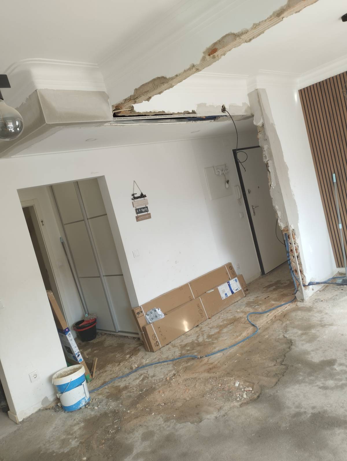 Idson. DH remodelações e pinturas - Barreiro - Instalación de pladur y cortinajes