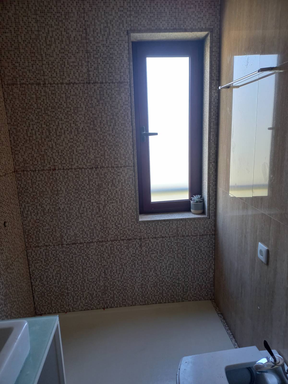 Leonardo Araújo - Matosinhos - Interior Wall Addition