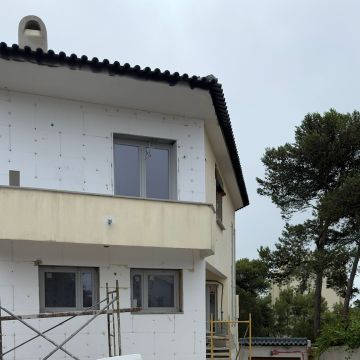Felipe acabamentos - Oeiras - Suspensão de Quadros e Instalação de Arte