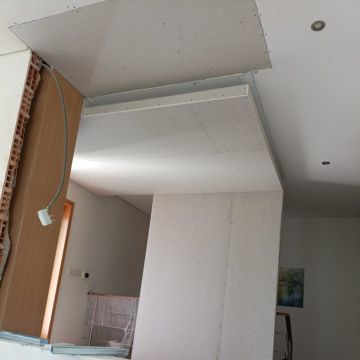 Pladur&Forma - Elvas - Trockenbau reparieren und Oberflächenstruktur geben