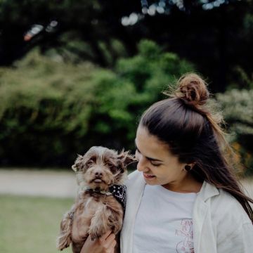 Cuidado y peluquería para mascotas - Lara Moutinho - Abasolo