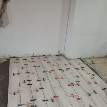 Idson. DH remodelações e pinturas - Barreiro - Instalación, reparación o eliminación de revestimientos