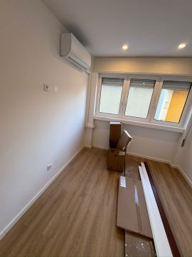 modelly - Viseu - Adición de pared interior