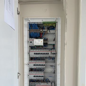 Eletricista - Faro - Instalação de Lâmpada