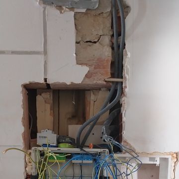 Filipe Euzébio - Loures - Circuit Breaker Panel or Fuse Box Installation