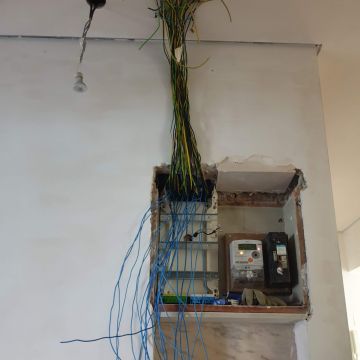 Alexandre Pinto - Sintra - Home Security and Alarm Repair and Modification
