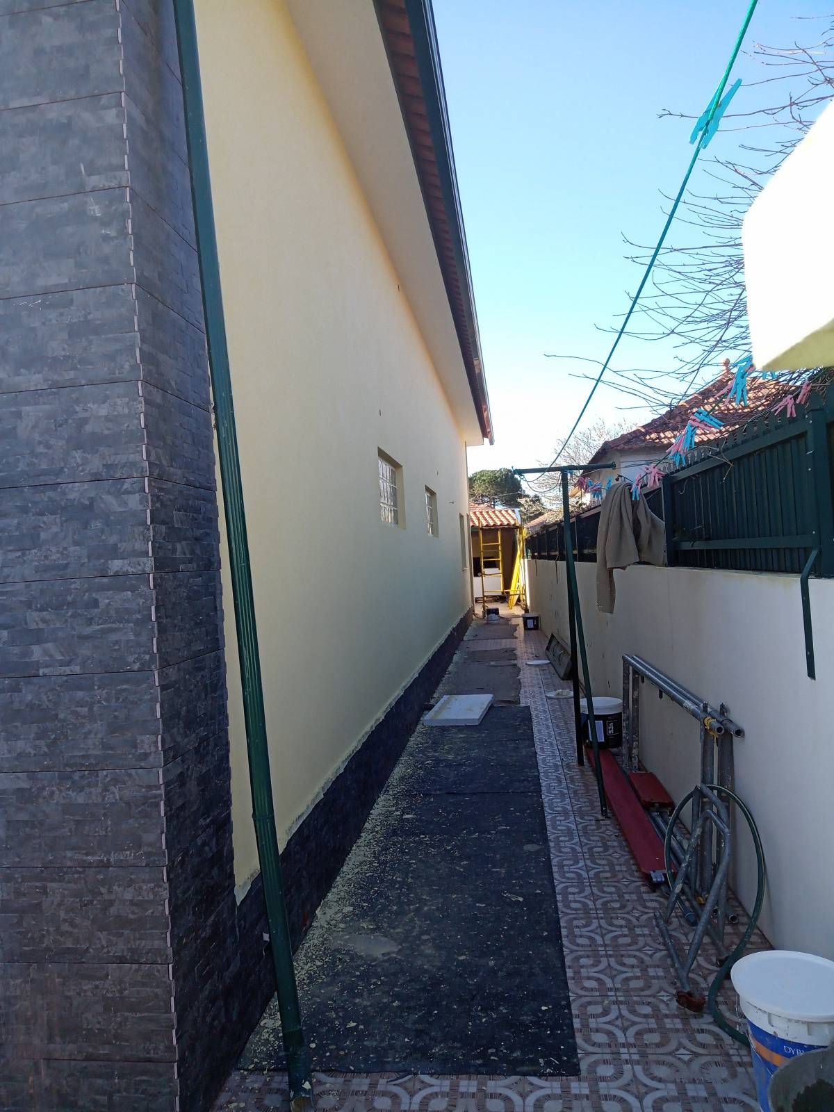 DTM - Diogo Tavares Martins, Unip. Lda - Estarreja - Pintura de Portas
