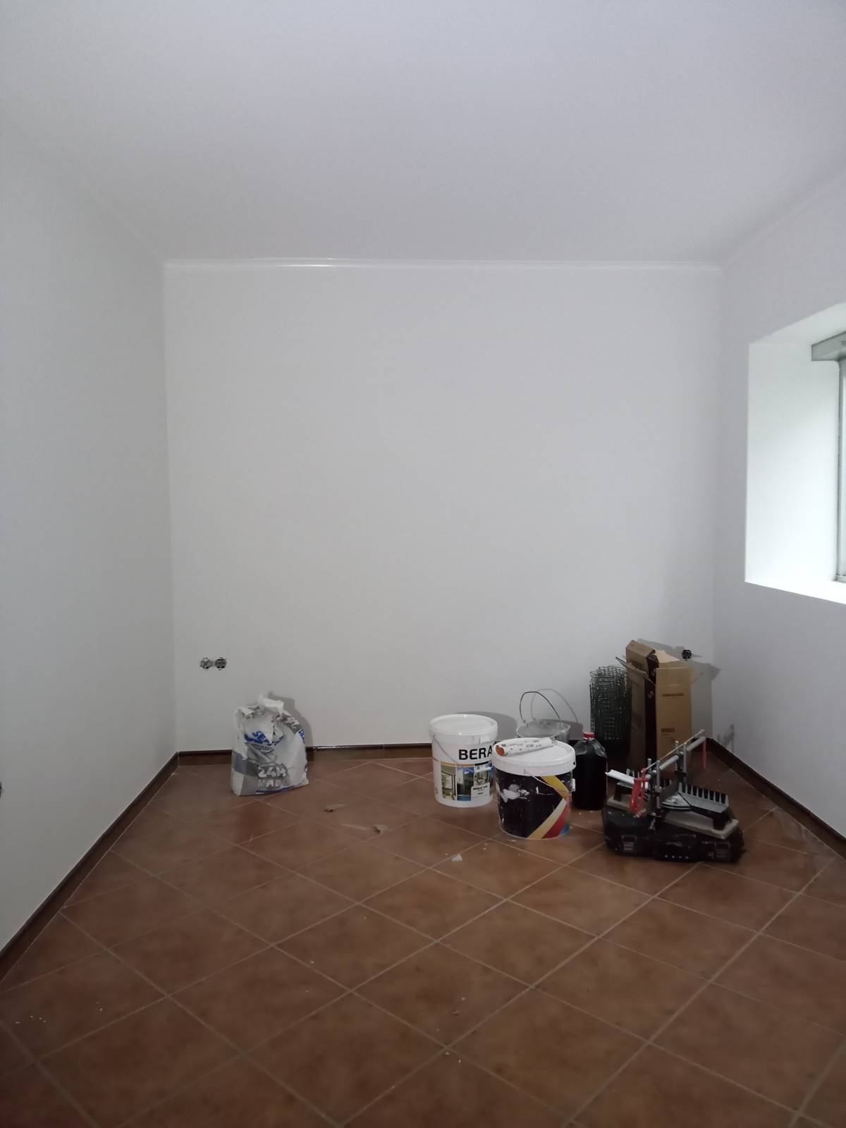 DTM - Diogo Tavares Martins, Unip. Lda - Estarreja - Construção de Parede Interior