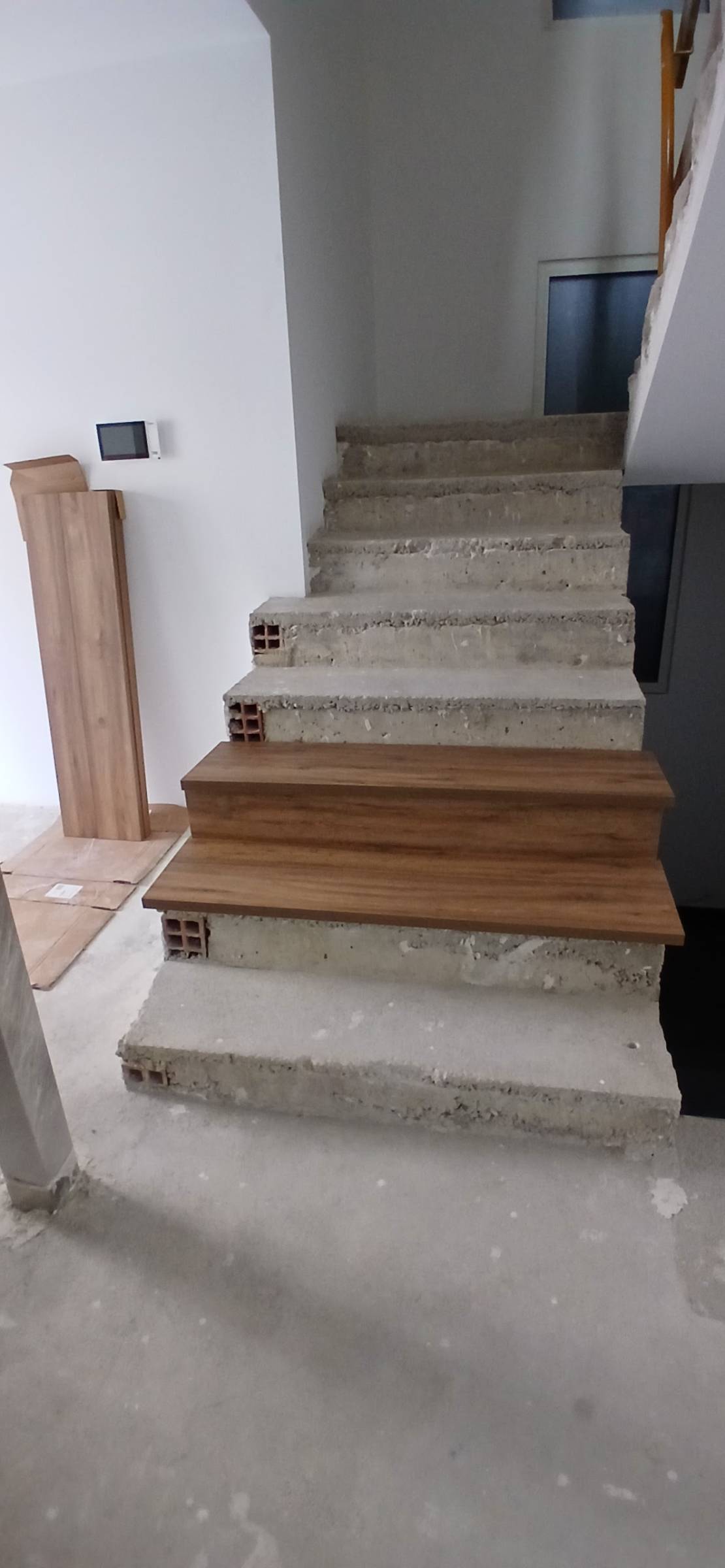 Helder Carpinteiro - Leiria - Carpet Installation