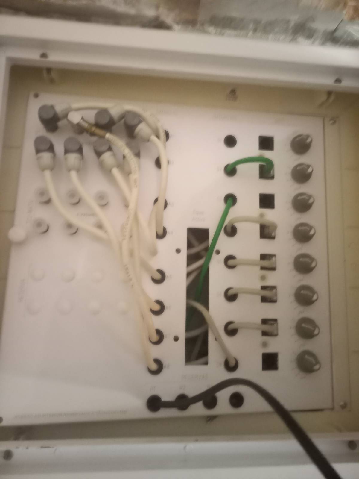 Serviços de Eletricidade | Profissional Especializado - Palmela - Reparação de Aspirador