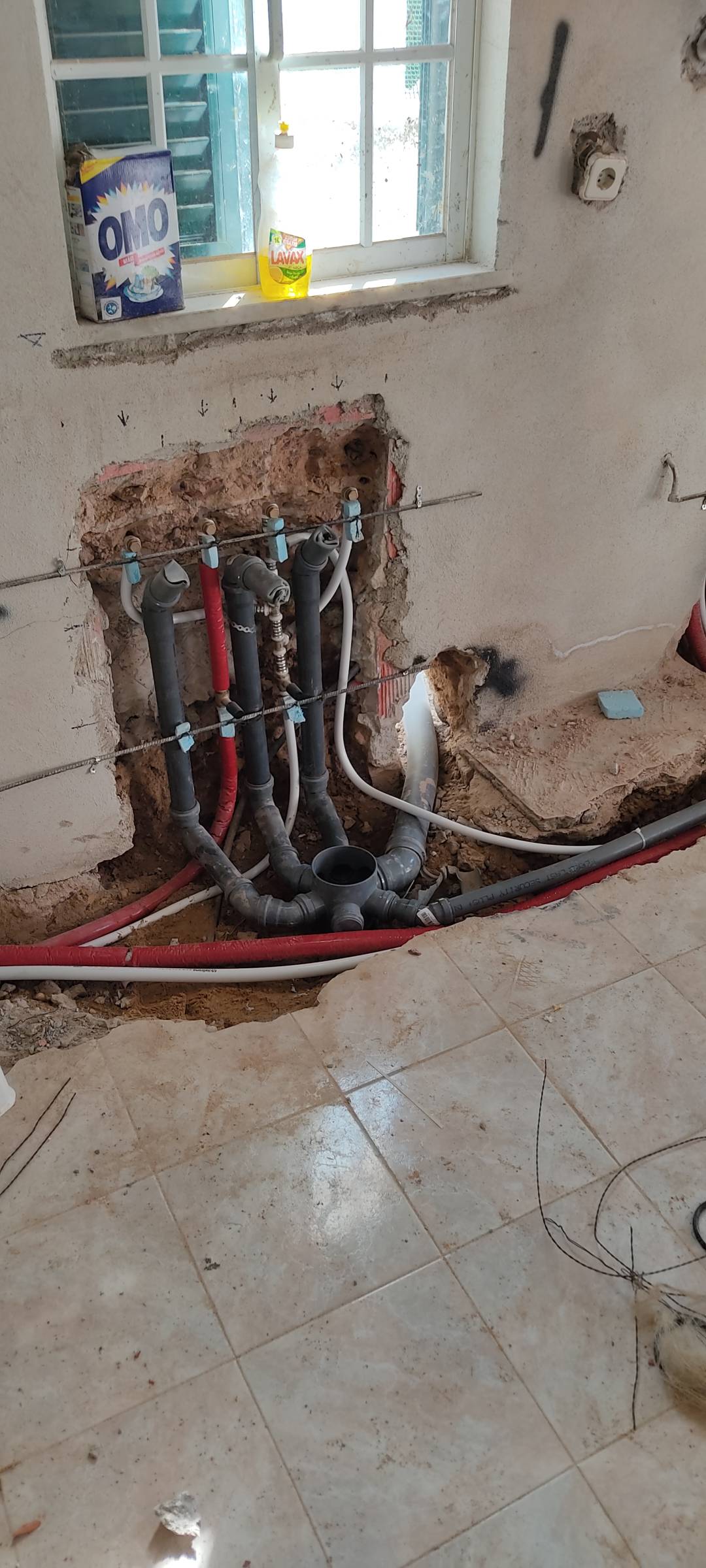 Canalização - Plumbing Solutions - Albufeira - Instalação ou Substituição de Tubagem de Ventilação