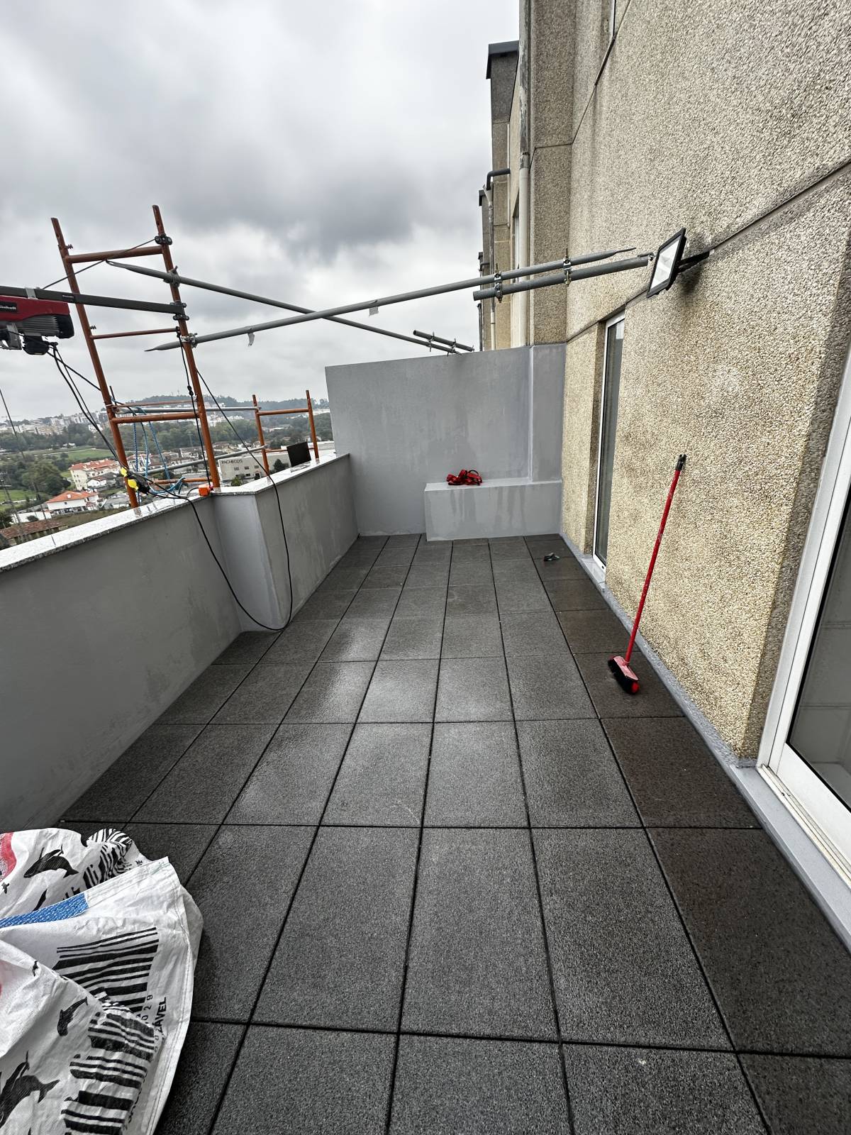 Serviços Confiel - Penafiel - Instalação de Porta para Animais de Estimação