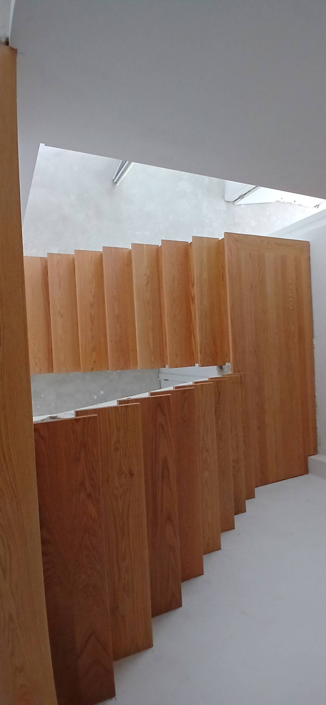 Helder Carpinteiro - Leiria - Stone or Tile Flooring Installation