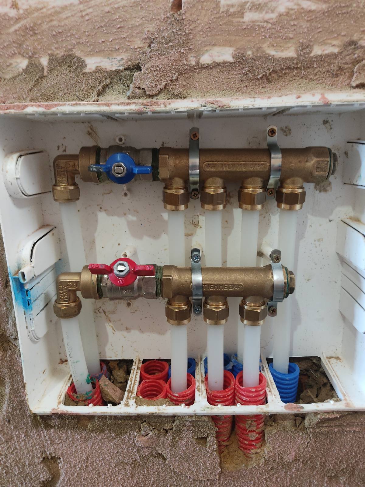 Canalização - Plumbing Solutions - Albufeira - Manutenção de Ar Condicionado