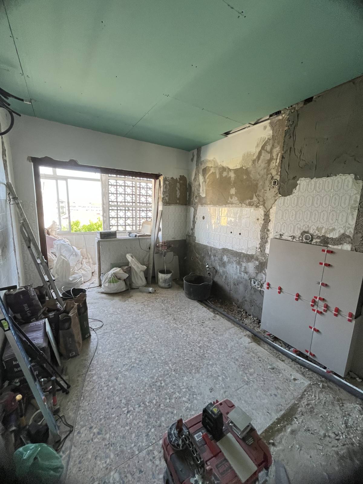 Medeiros construção e remodelação - Setúbal - Interior Wall Addition