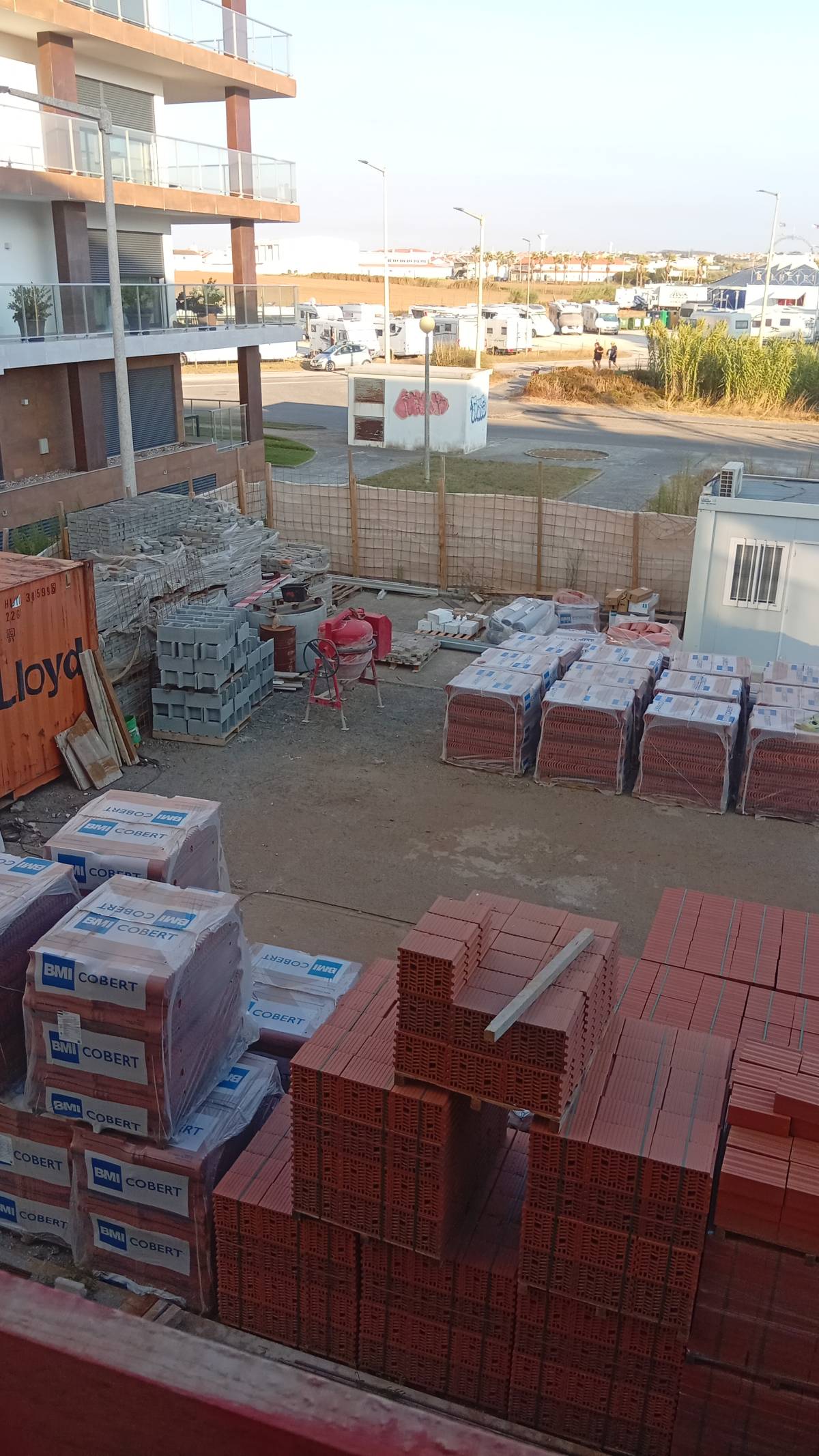 Utopia Samaritana unipessoal lda - Caldas da Rainha - Instalação ou Substituição de Telhado