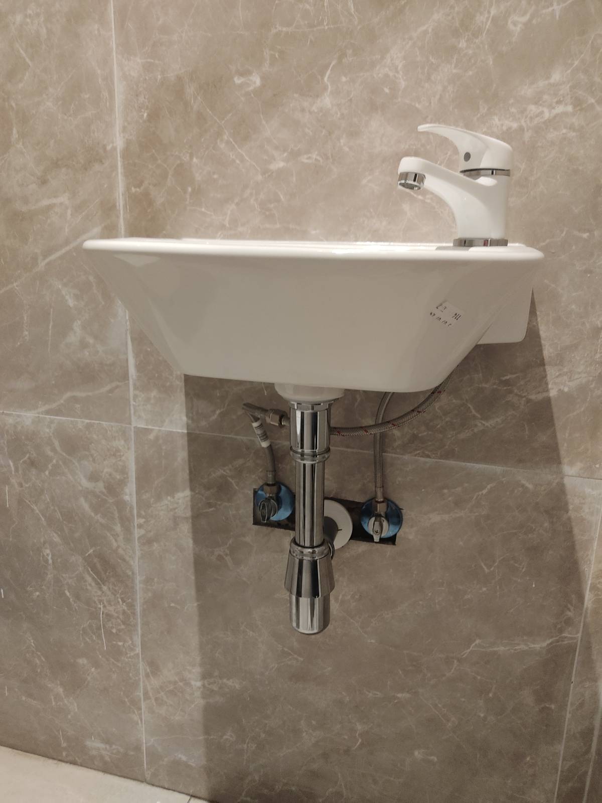 Canalização - Plumbing Solutions - Albufeira - Instalação de Painel Solar