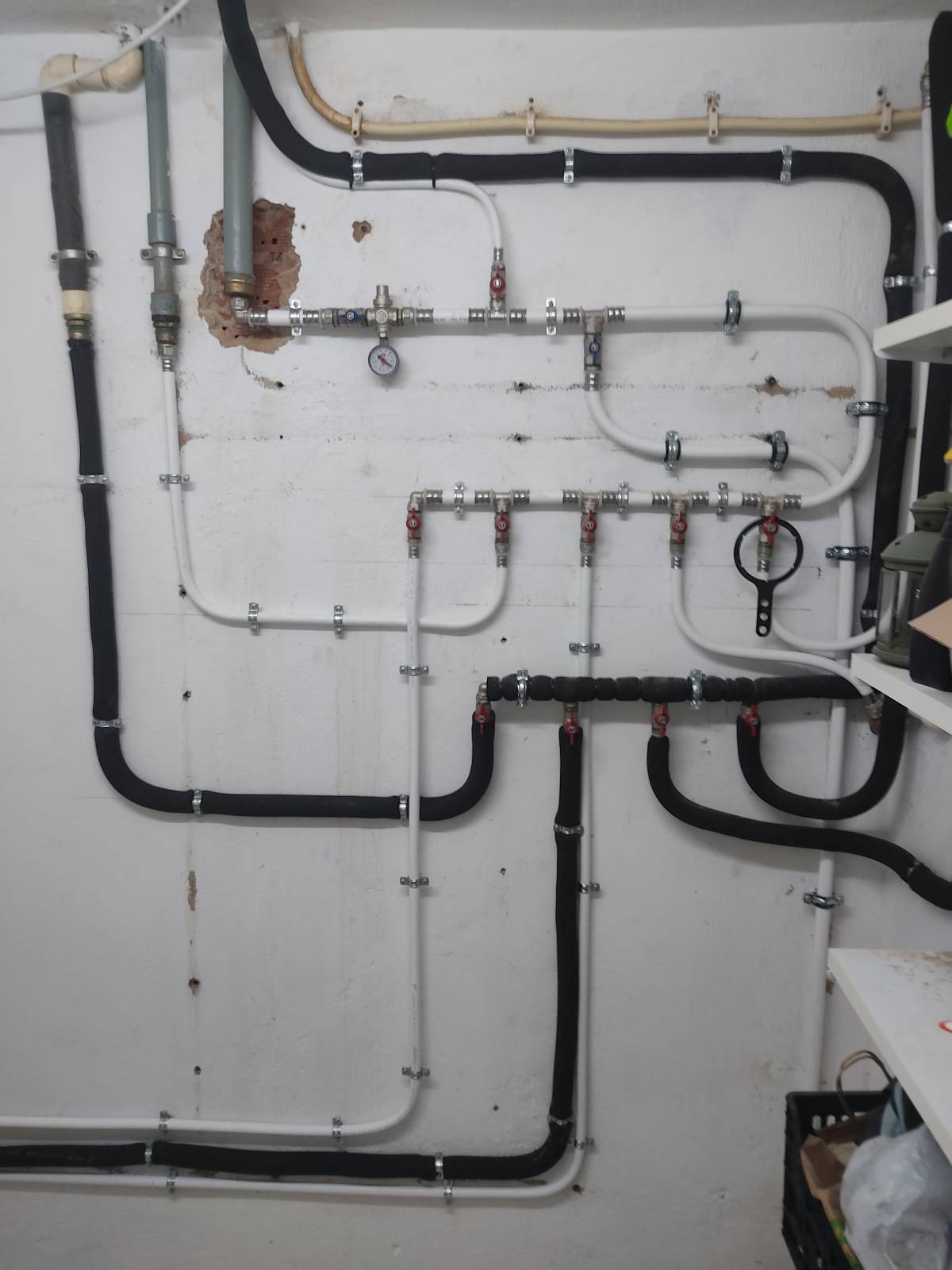 Canalização - Plumbing Solutions - Albufeira - Reparação ou Substituição de Pavimento Vinílico ou Linóleo