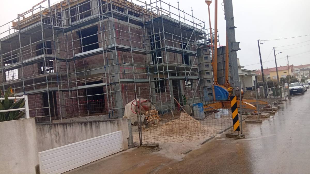 Utopia Samaritana unipessoal lda - Caldas da Rainha - Construção de Parede Interior
