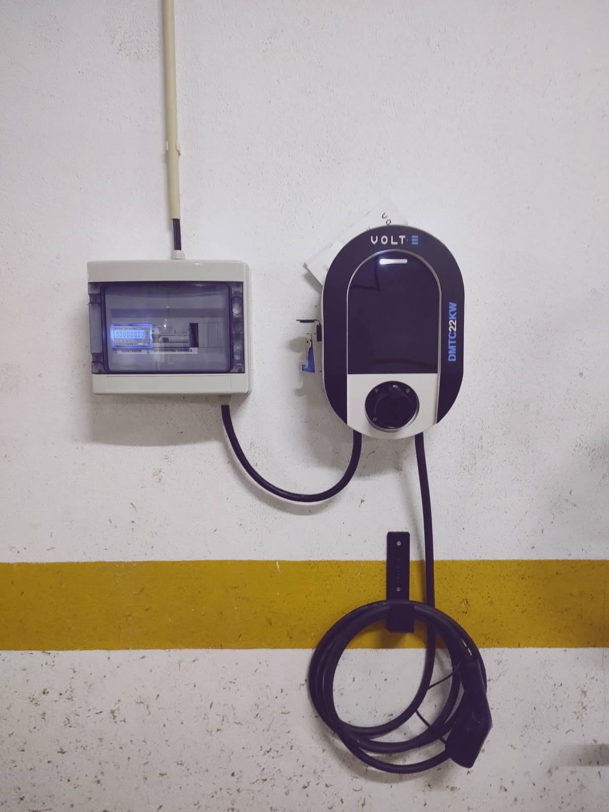 Douglas Eletricista - Cascais - Switch and Outlet Repair