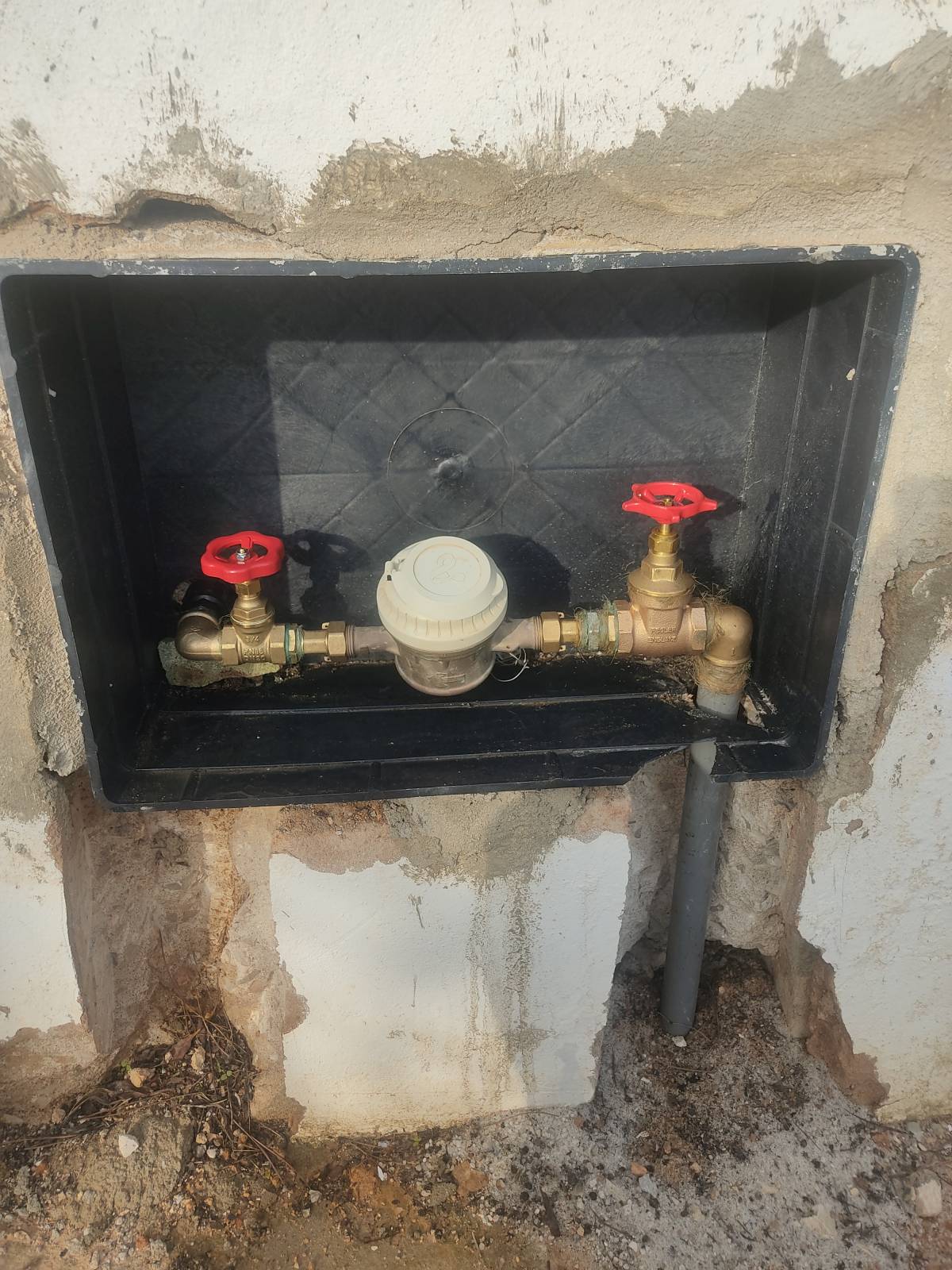 Canalização - Plumbing Solutions - Albufeira - Instalação de Alcatifa