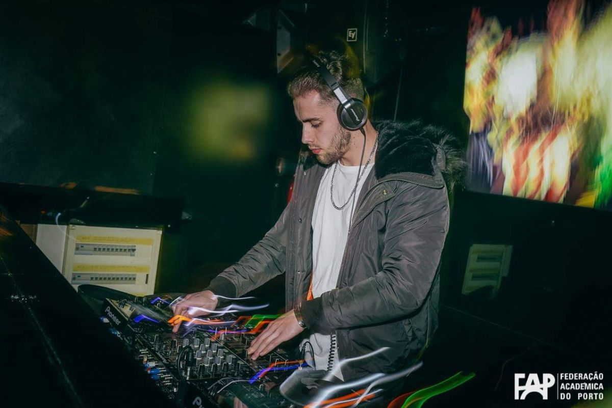 DJ Temptation - Gondomar - Quinceanera DJ