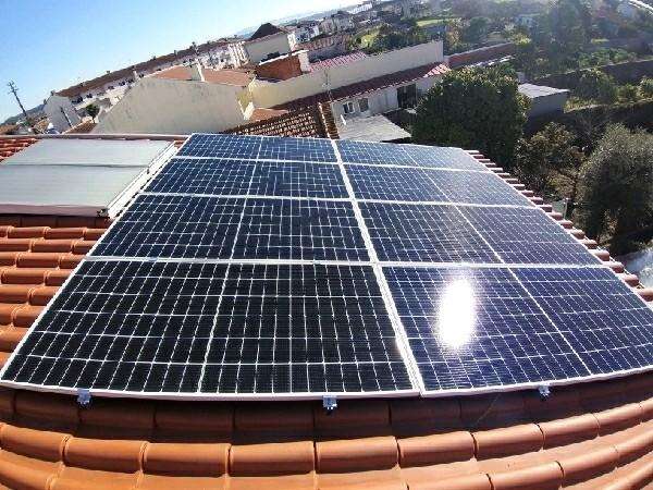 Pedro Vieira - Santa Maria da Feira - Installation einer Solaranlage / Photovoltaikanlage