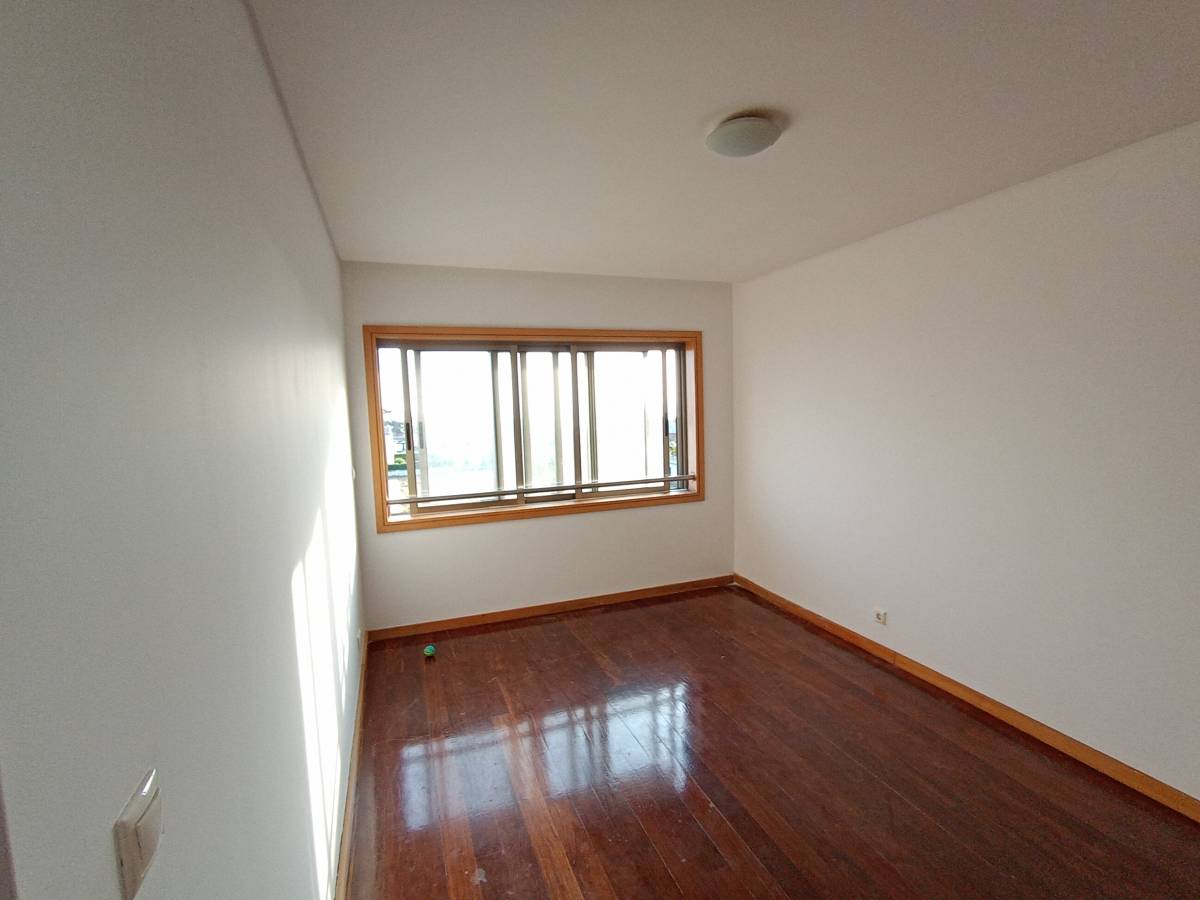 Hygor G - Vila Nova de Gaia - Painting